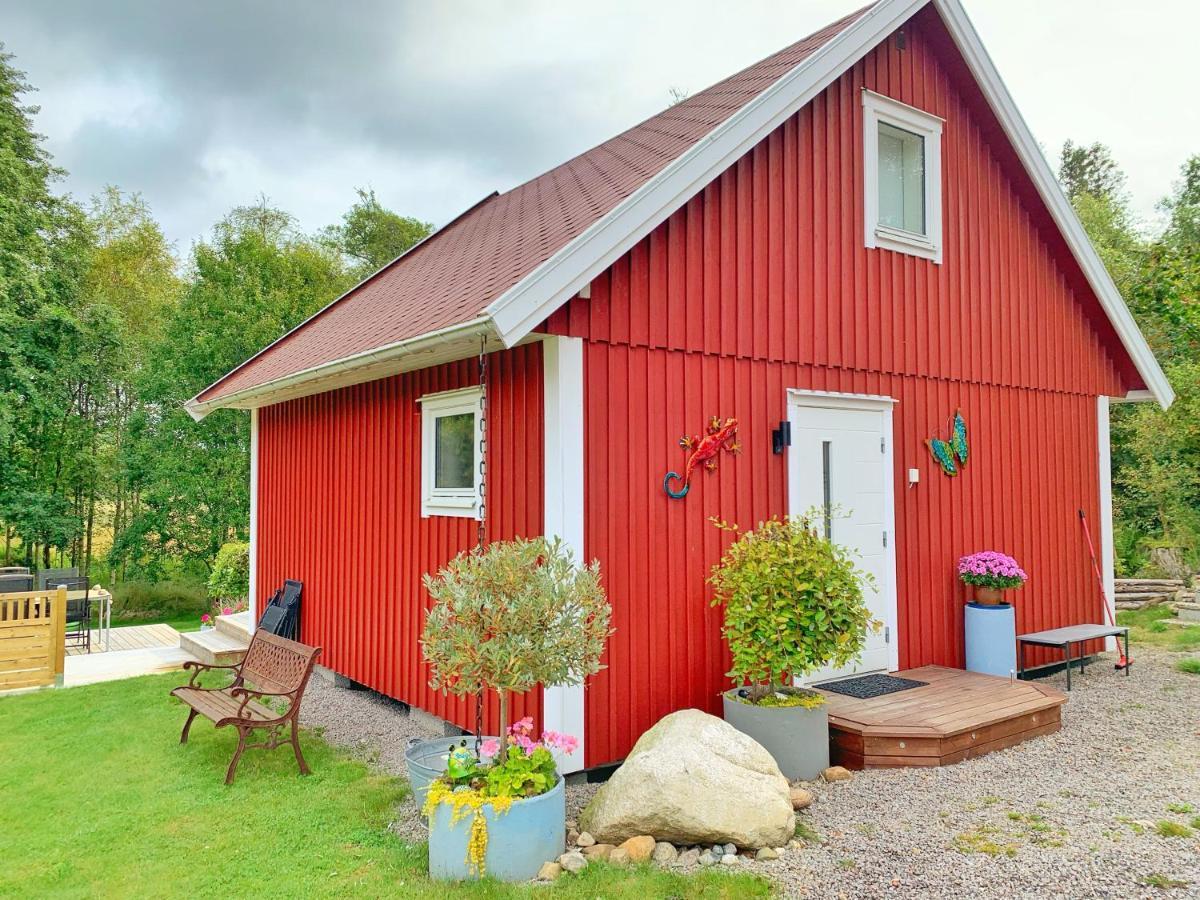 The Blomsholm Cabin - Recharge Your Electric Car Strömstad Εξωτερικό φωτογραφία