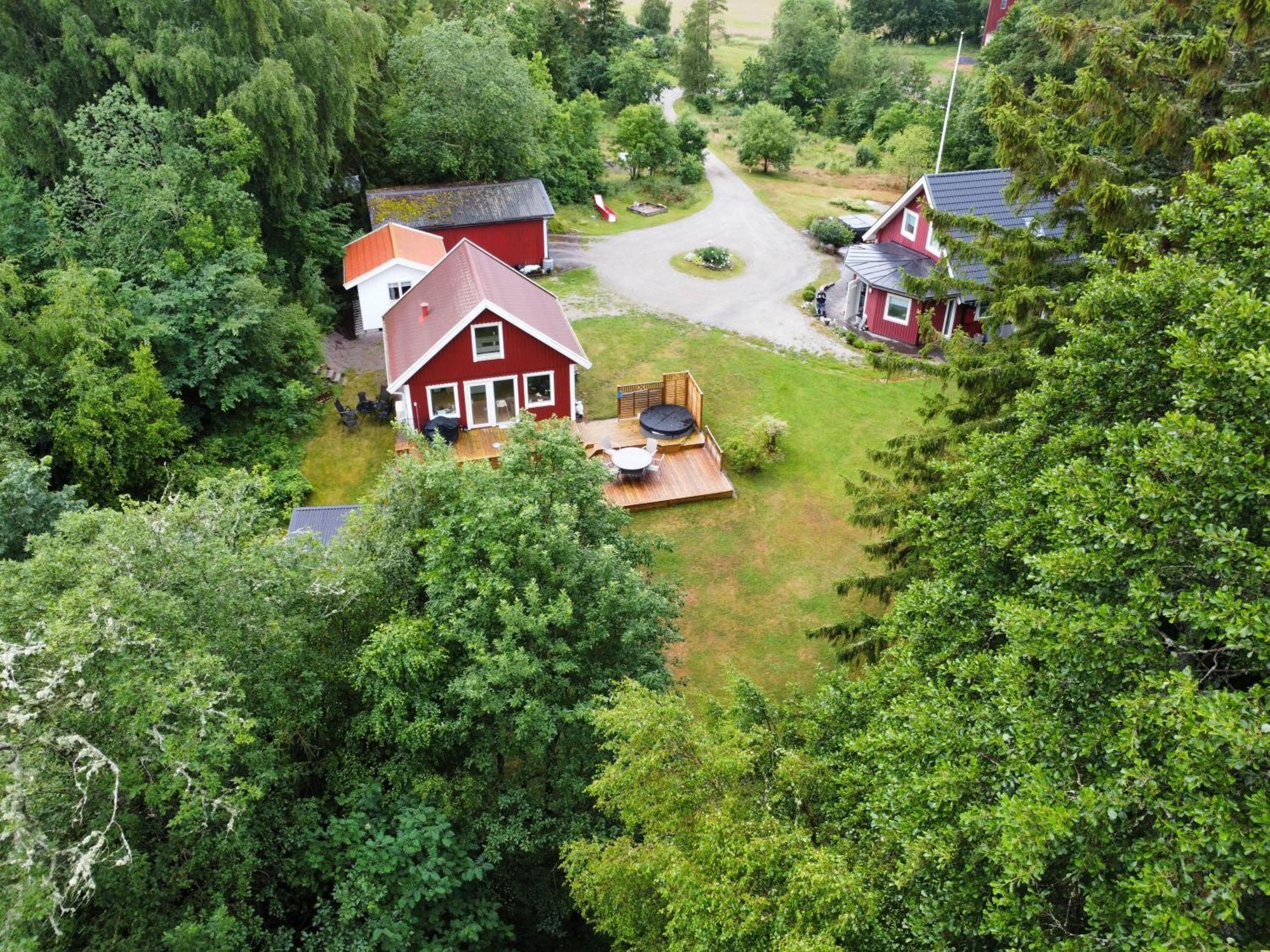 The Blomsholm Cabin - Recharge Your Electric Car Strömstad Εξωτερικό φωτογραφία